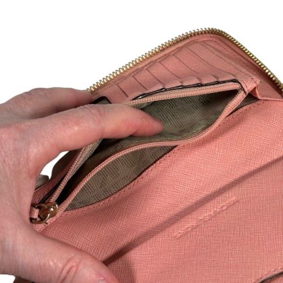 Michael Kors Jet Set Travel Rose Pink Zip Tech Phone Case Wallet Clutch - Picture 15 of 16